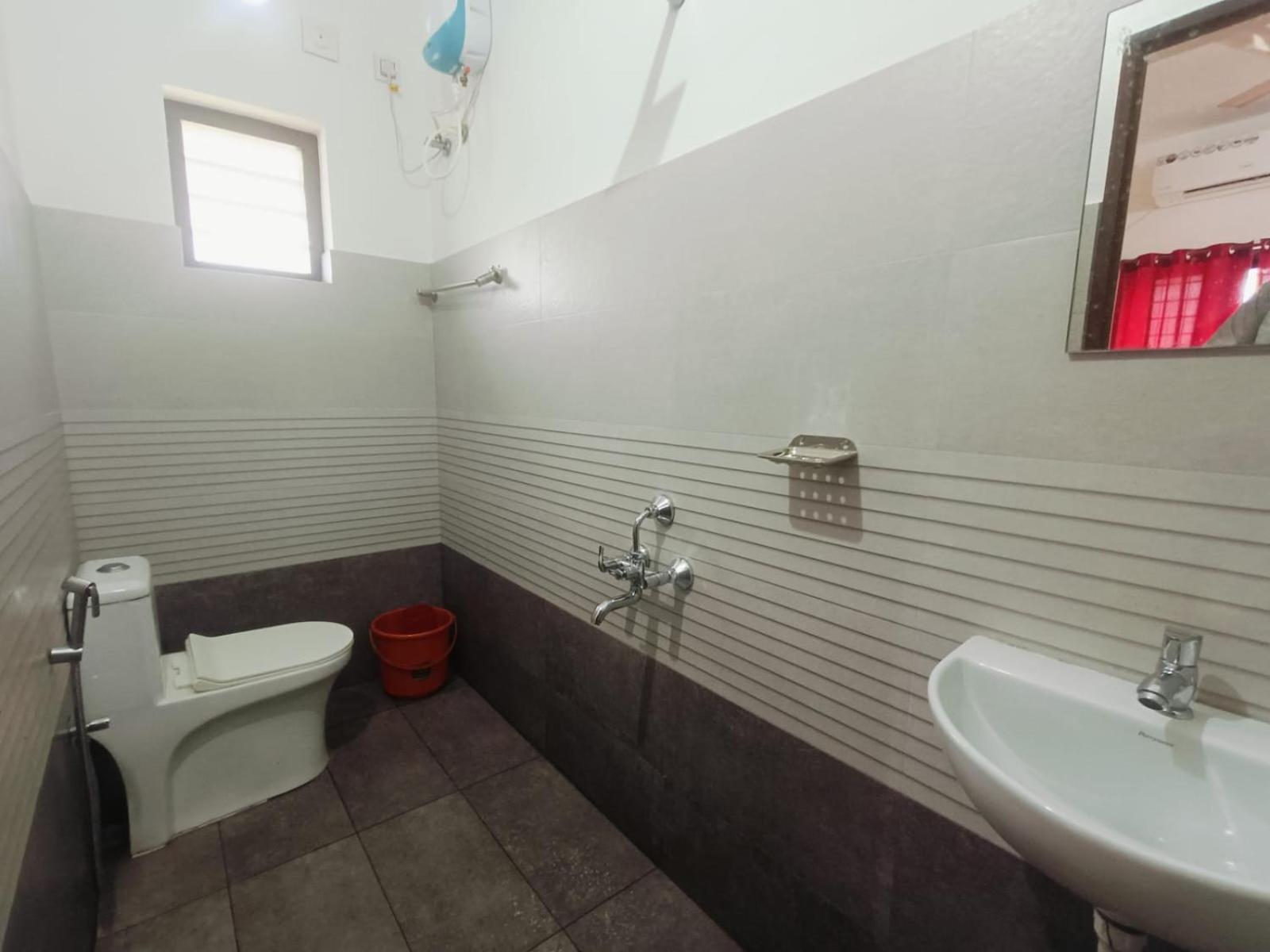 West Darshan Apartments And Villas Thiruvananthapuram Dış mekan fotoğraf